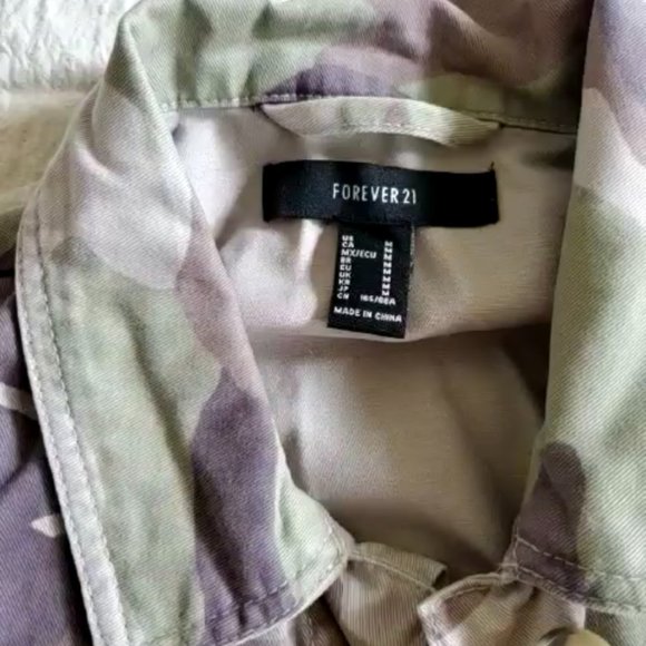 NWT Forever 21 Oversized Cotton Camouflage Shirt Jacket, Size Med and Large - Picture 5 of 6